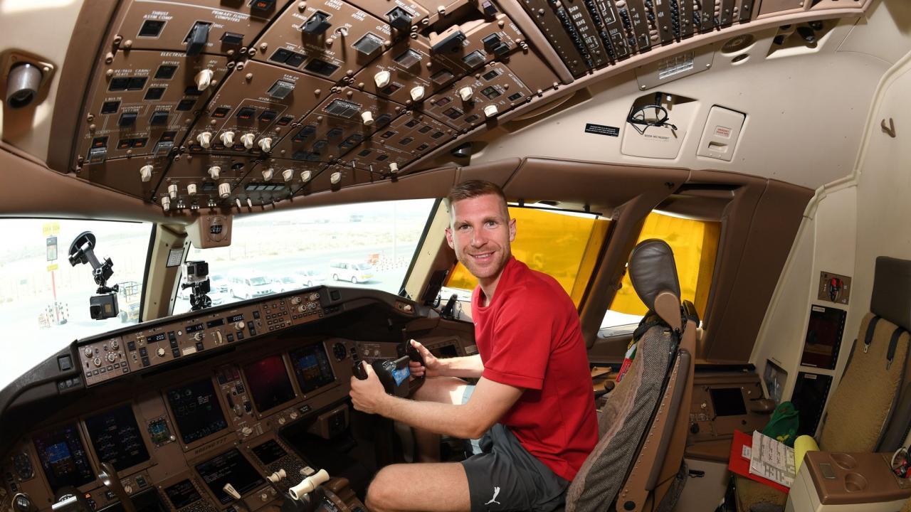 Per Mertesacker Pilots An Airplane