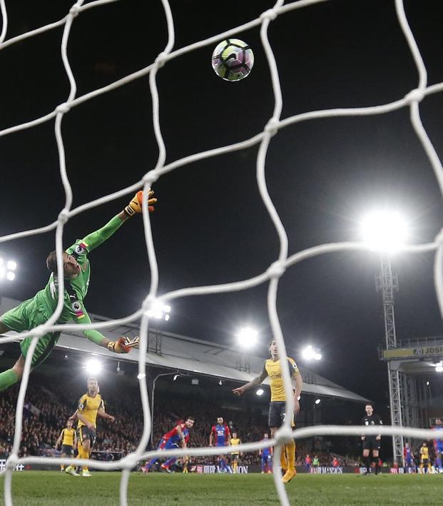 Yohan Cabaye Chip Against Arsenal