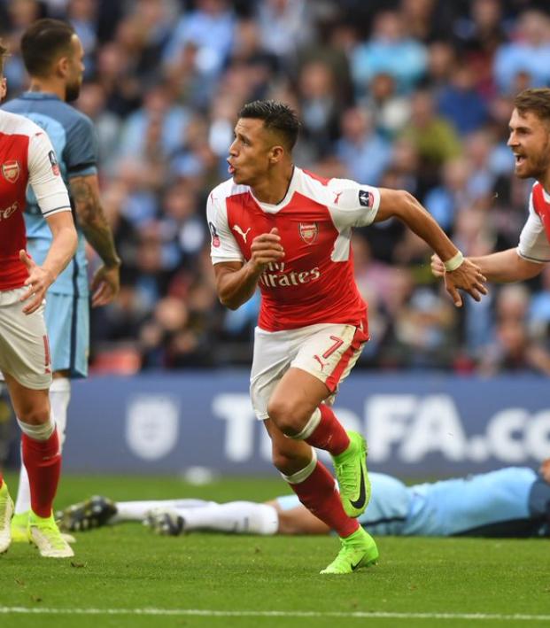 Alexis Sanchez Goal VS Man City