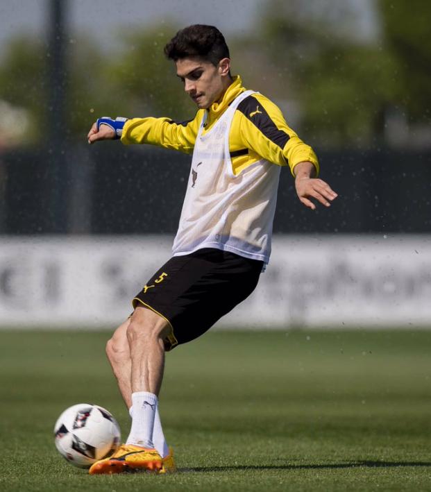 Marc Bartra Back In Training 