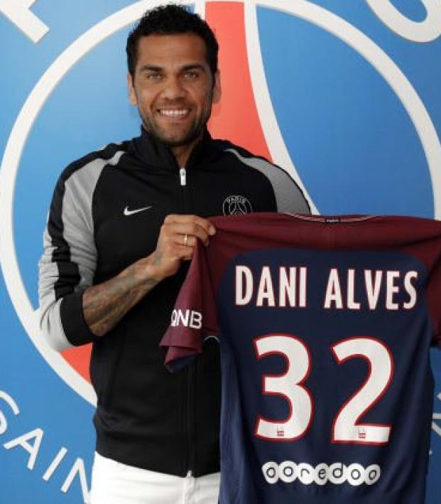 Dani Alves With New PSG Jersey