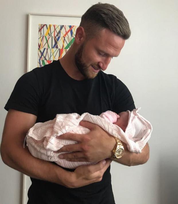 Shkodran Mustafi With Newborn Daughter