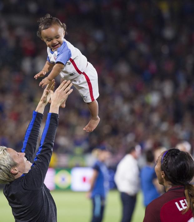 Megan Rapinoe And Sydney Leroux Dwyer With Daughter 