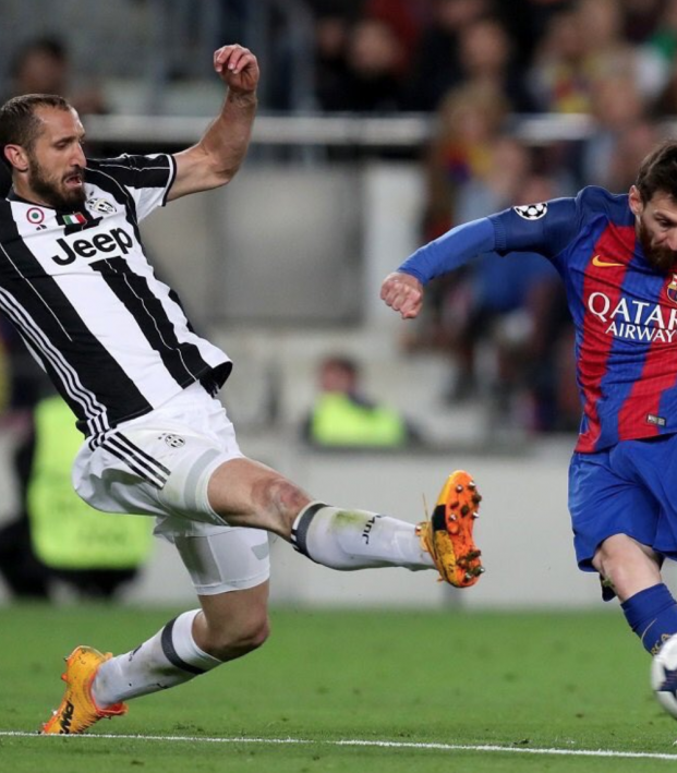 Chiellini Defending Messi