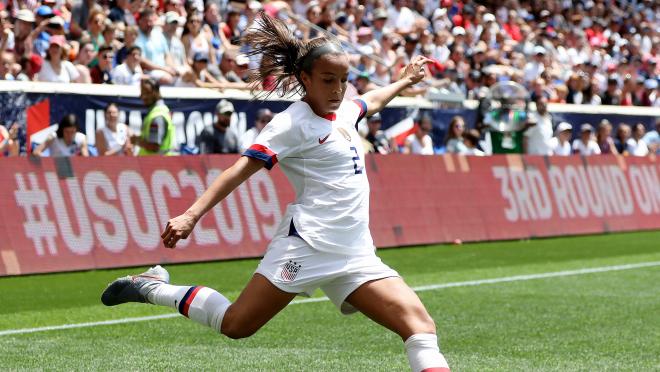 Mia Hamm Gatorade commercial with Mallory Pugh