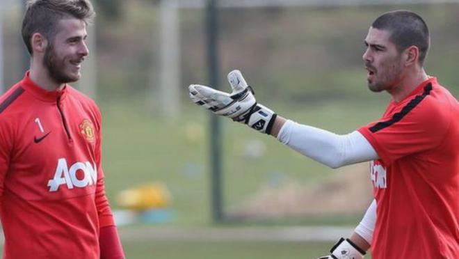 Valdes and De Gea in training 