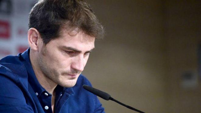 Casillas crying at his farewell press conference. 