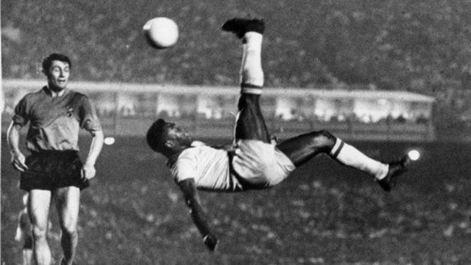 Pele performing a bicycle kick.