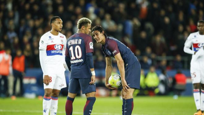 Neymar and Edinson Cavani argument