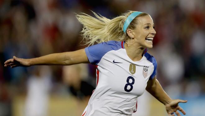 Julie Ertz goal scoring