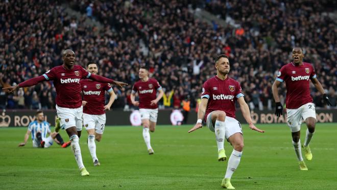 Chicharito Goals vs Huddersfield Town