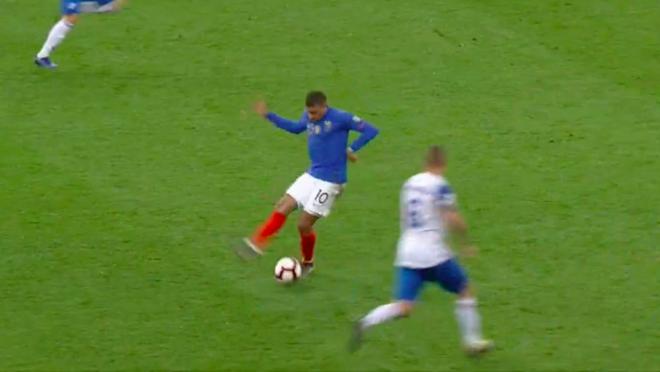 Kylian Mbappe assist to Antoine Griezmann