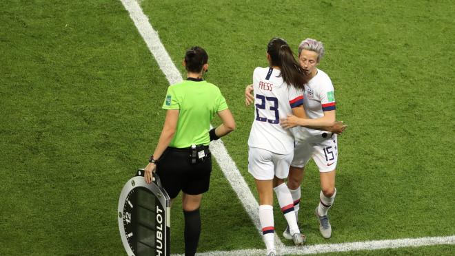 Christen Press vs Megan Rapinoe