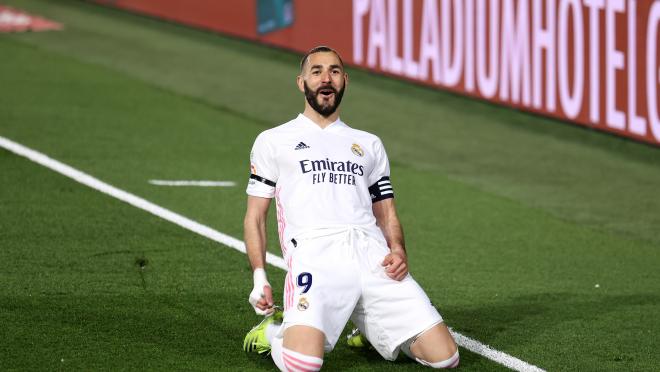 Benzema returns to France Euro roster