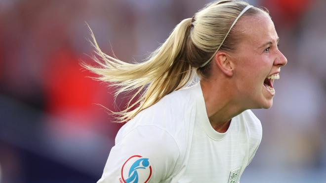 Beth Mead celebrates for England vs Norway