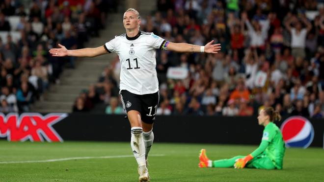 Germany vs France Highlights: Alex Popp Celebrates Scoring