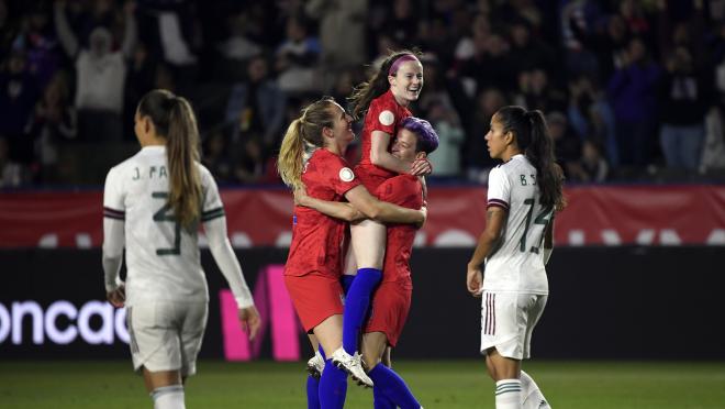 Sam Mewis and Rose Lavelle