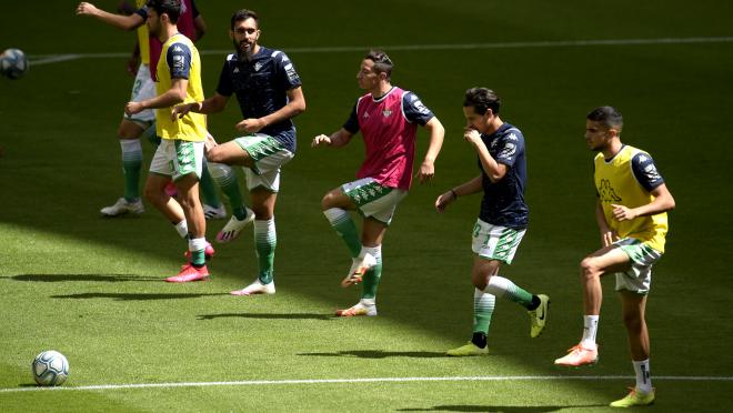 Andres Guardado and Diego Lainez