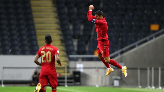 Cristiano Ronaldo 100 international goals