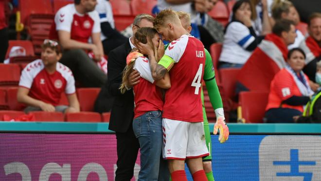 Simon Kjaer with Sabrina Kvist