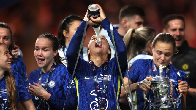 Women's FA Cup Final: Chelsea beats Arsenal 3-0