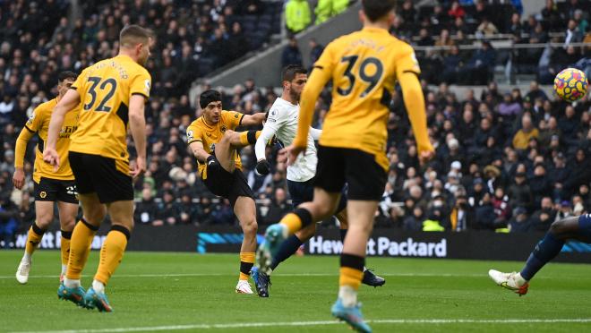 Raul Jimenez goal vs Spurs