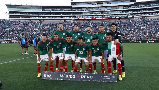 Bandera LGBT en el jersey de México