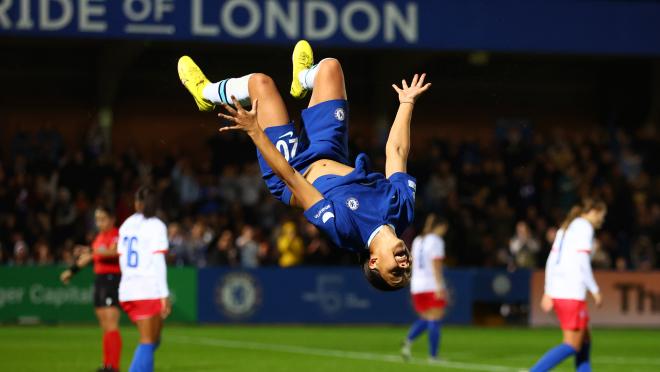 Sam Kerr scores four goals in a match