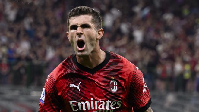 Christian Pulisic celebrates goal with AC Milan