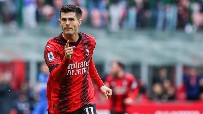 Christian Pulisic celebrates goal with AC Milan