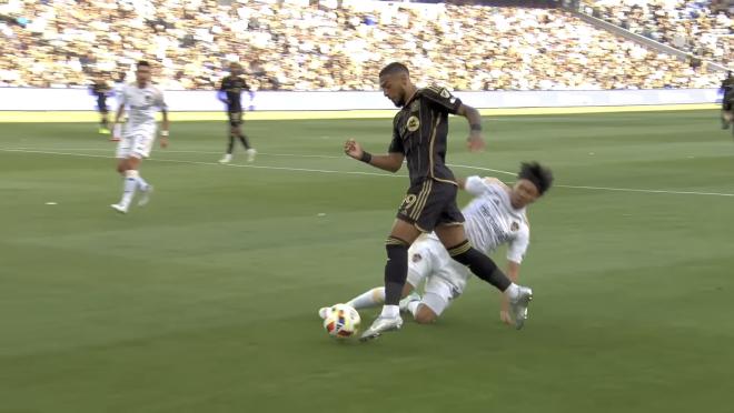 Denis Bouanga penalty vs LA Galaxy