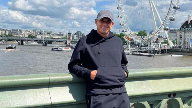 Chicharito Hernández de vacaciones en Londres