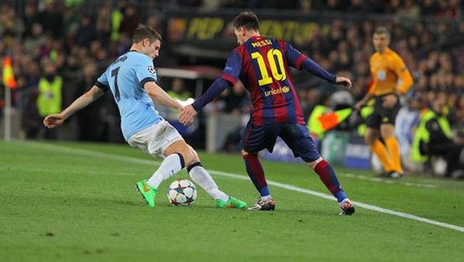 Lionel Messi Nutmeg