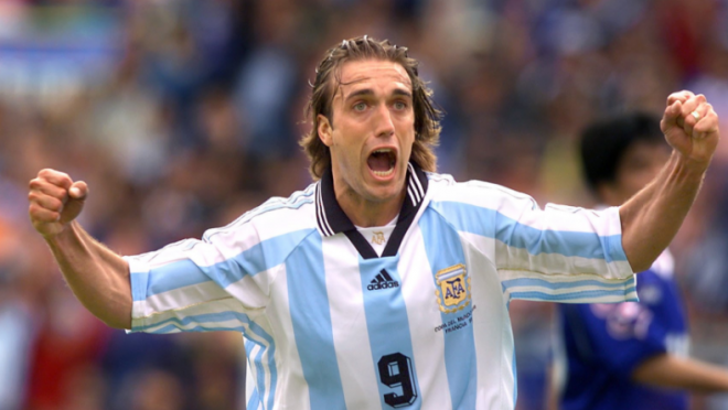 Gabriel Batistuta's best acrobatic goals