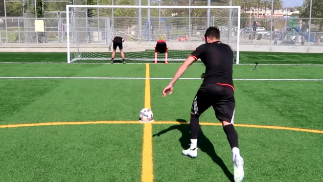 FaZeClan vs F2Freestylers Crossbar Challenge 