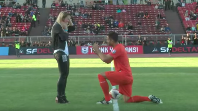 Goalkeeper proposes to his girlfriend