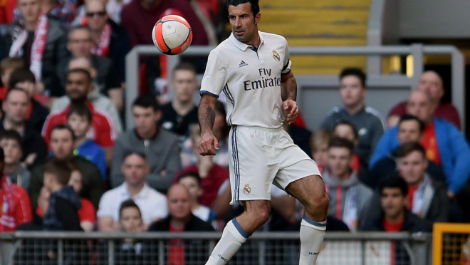 Luis Figo scores free kick goal