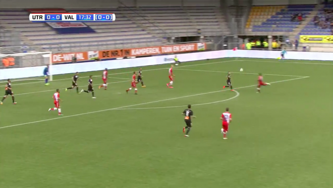 FC Utrecht's Sean Kleiber Scores Wonderful Volley