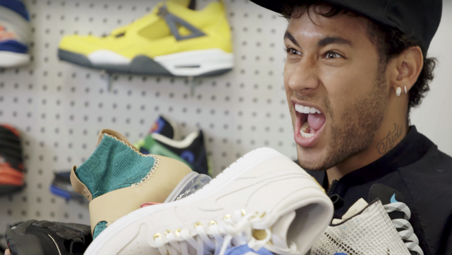 Neymar Sneaker Shopping Complex