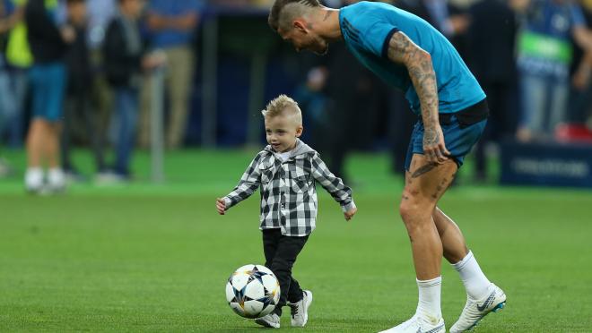 Footballers And Their Adorable Kids 