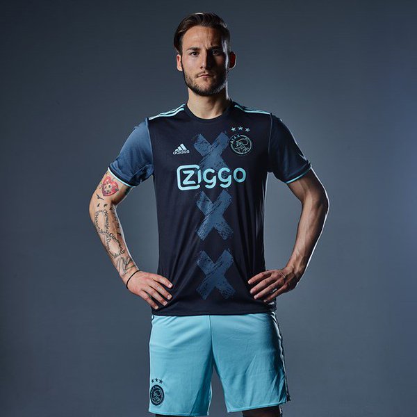 Ajax 2016-17 Away Kit