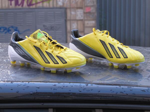 What cleats does Messi wear?