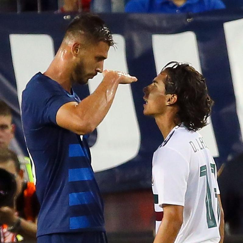 Miazga vs. Lainez