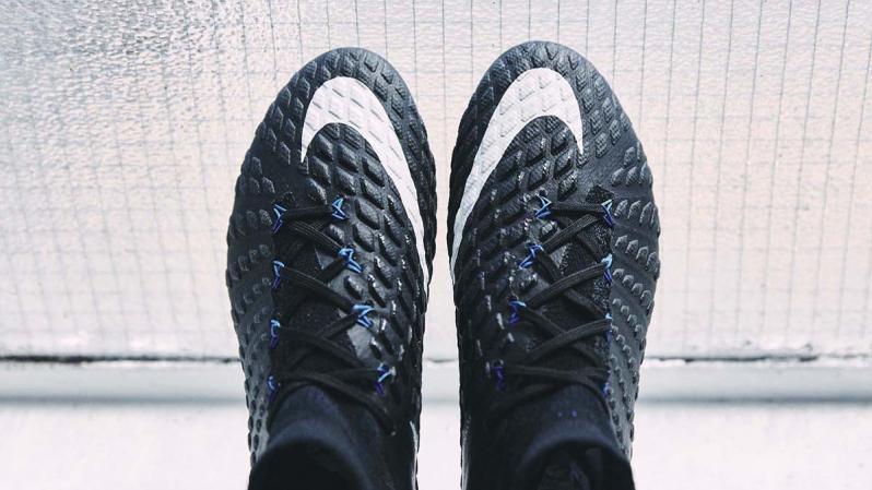 Nike Dark Pitch Hypervenom 3 