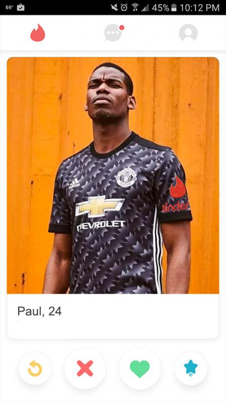 Pogba on Tinder