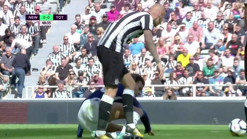 Jonjo Shelvey stomps on Dele Alli