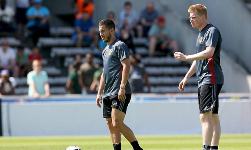 Eden Hazard and Kevin De Bruyne, whom Hazard has called the best in the Premier League