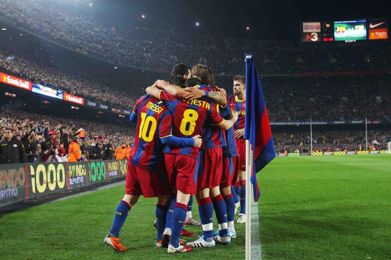 pictures of amazing stadiums, camp nou celebration