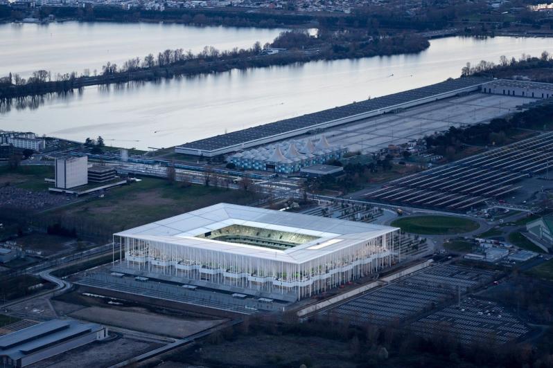 pictures of amazing stadiums, bordeax's from the air.