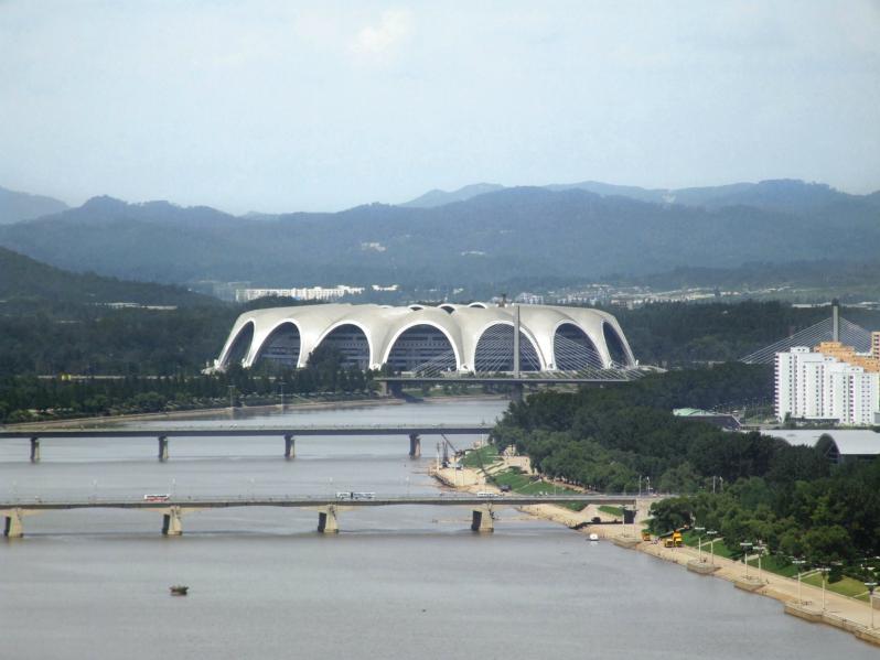 pictures of amazing stadium, rungrado outside